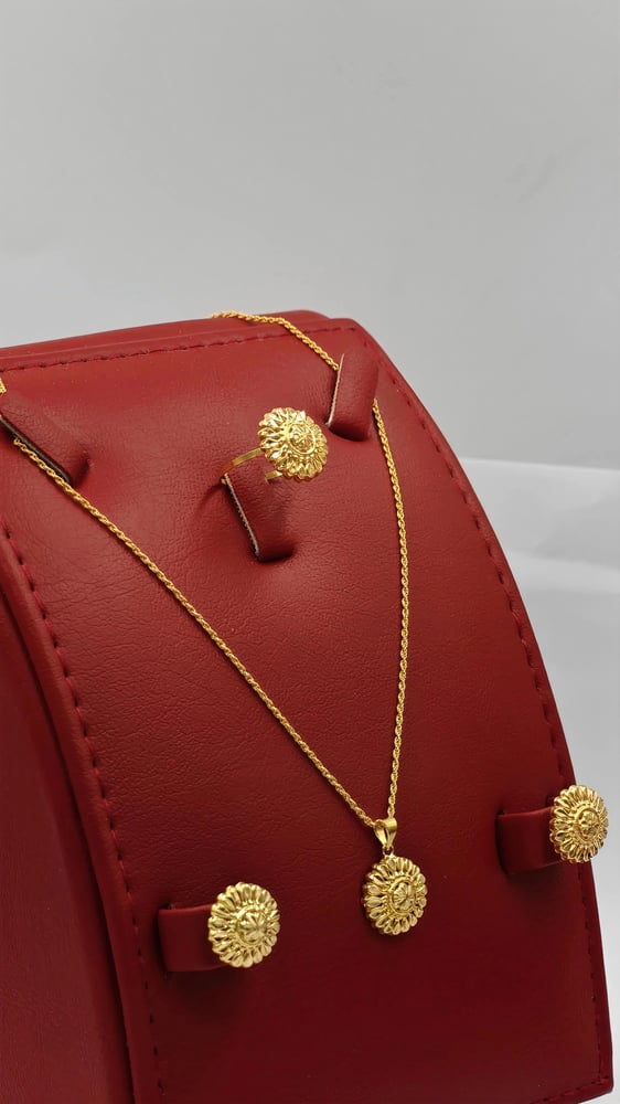 طقم ذهب عيار 21 - 21K Gold set