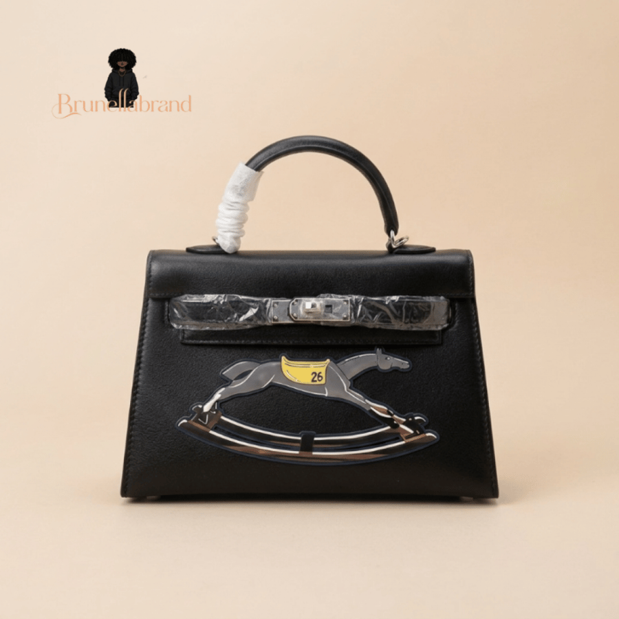 حقيبه نسائية عمليه للمناسبات الرسميه