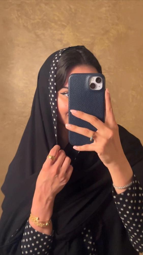 عباية(كريب+ شيفون منقط) _ أوريا لاين