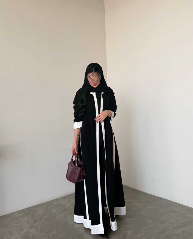 عباية دبل كلوش قماش كوري أسود تدخيلة سراميك أبيض