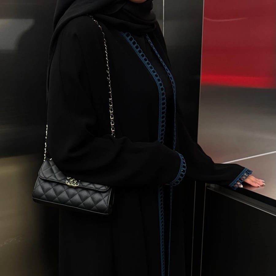 عباية دياموند تصميم فاخر بقصة كلوش واسعة- متجر أوريا لاين