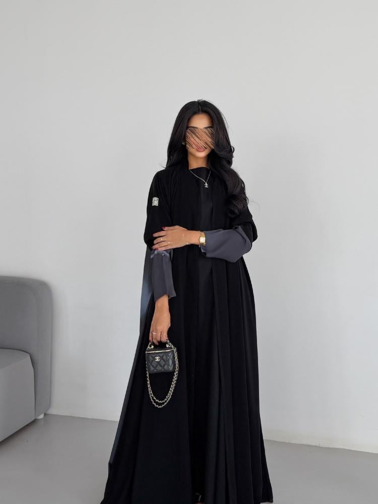 عباية كلوش كريب ملكي - متجر أوريا لاين