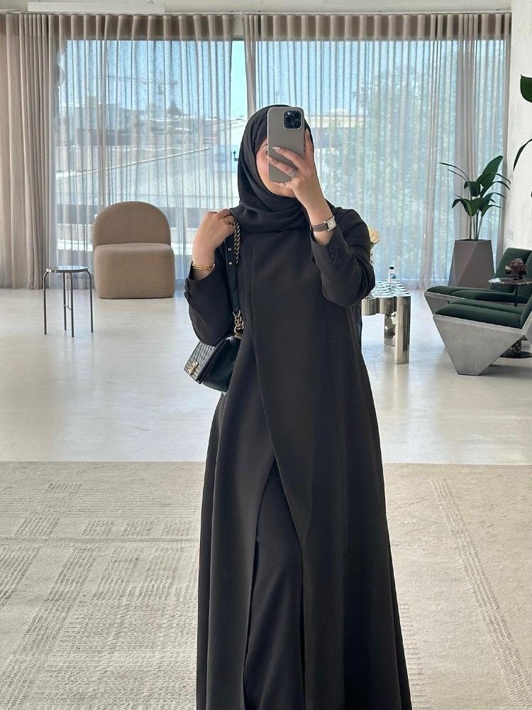عباية تصميم كلاسيكي بانسيابية أنيقة ولمسة فاخرة -متجر  أوريا لاين