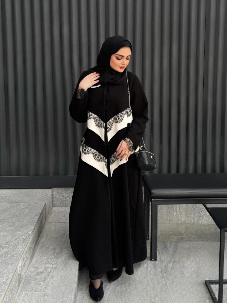 عباية بتصميم اسود فاخرة بتفاصيل بدانتيل الناعمة الأبيض - أوريا لاين