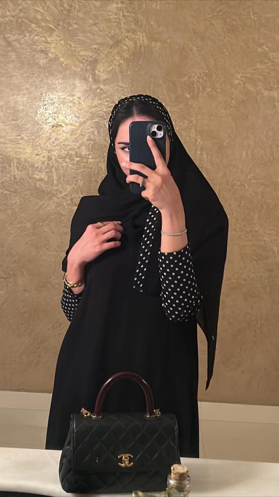 عباية(كريب+ شيفون منقط) _ أوريا لاين