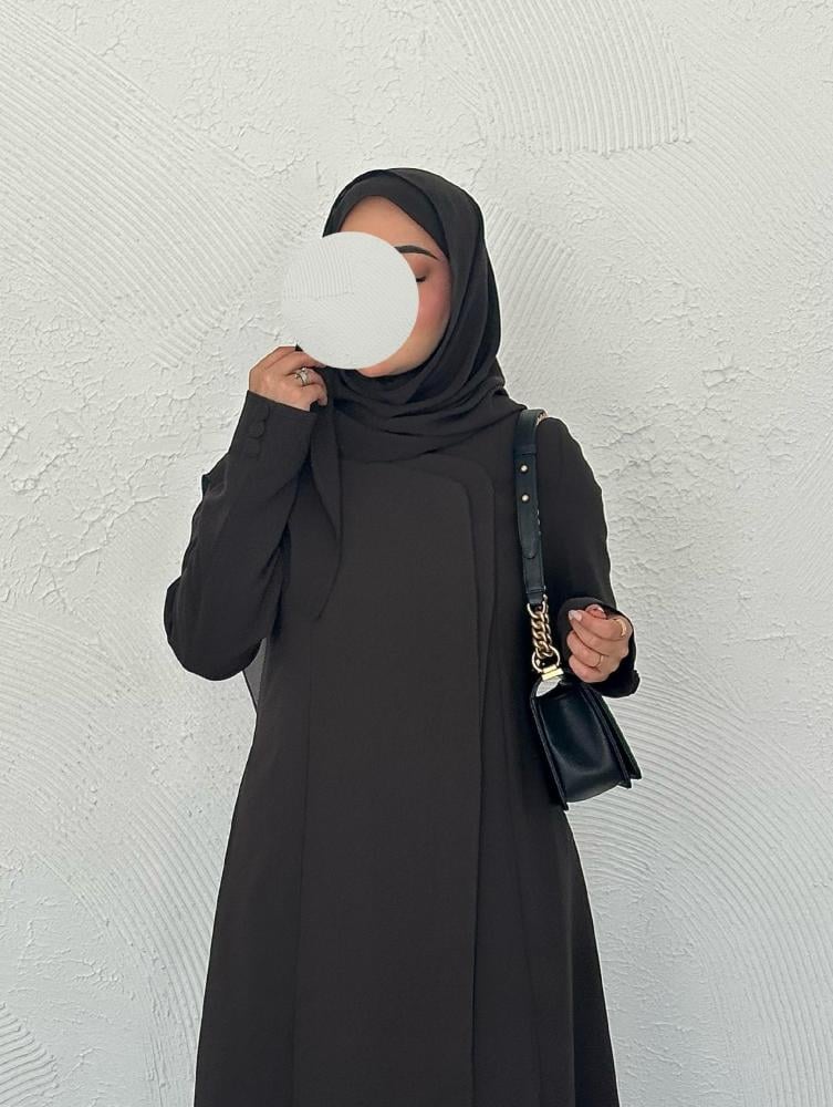 عباية تصميم كلاسيكي بانسيابية أنيقة ولمسة فاخرة -متجر  أوريا لاين