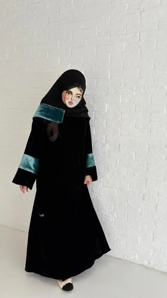 عباية ‏مخمل كوري​ واكمام بيور سلك فرنسي  _أوريا لاين