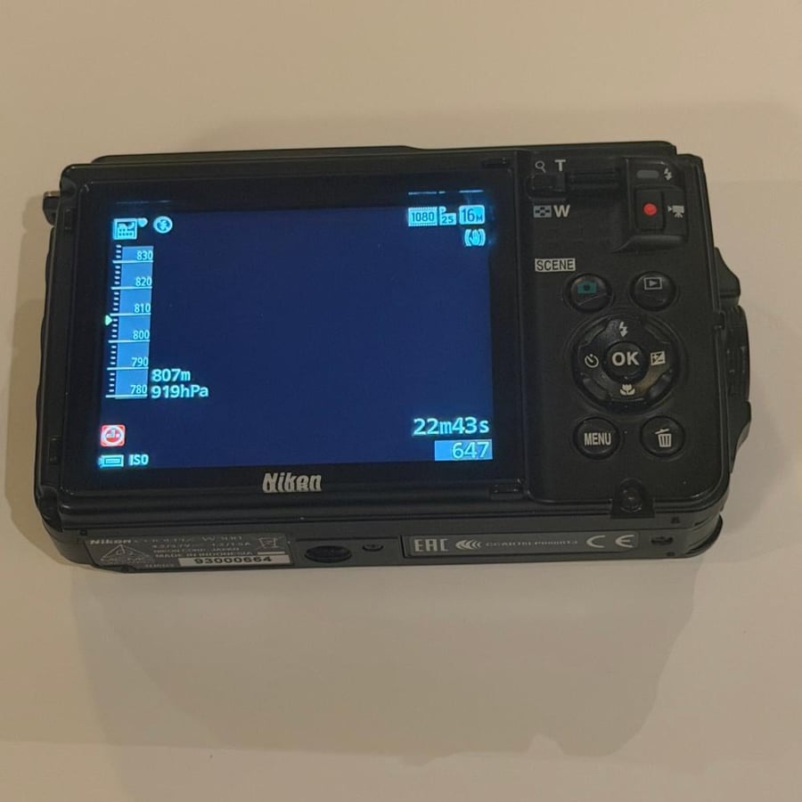 ‏Nikon Coolpix W300