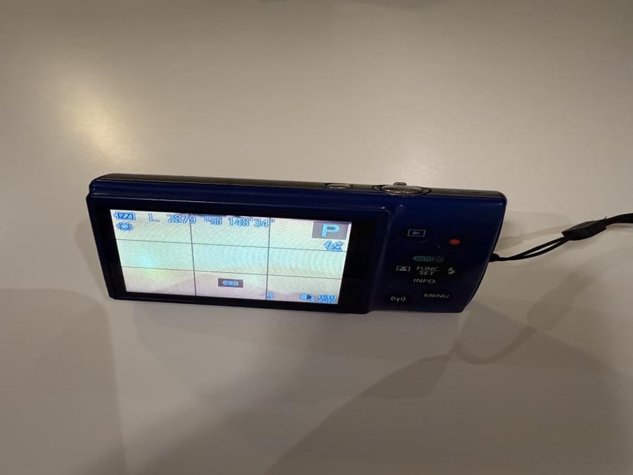 Canon PowerShot ELPH 190 ls