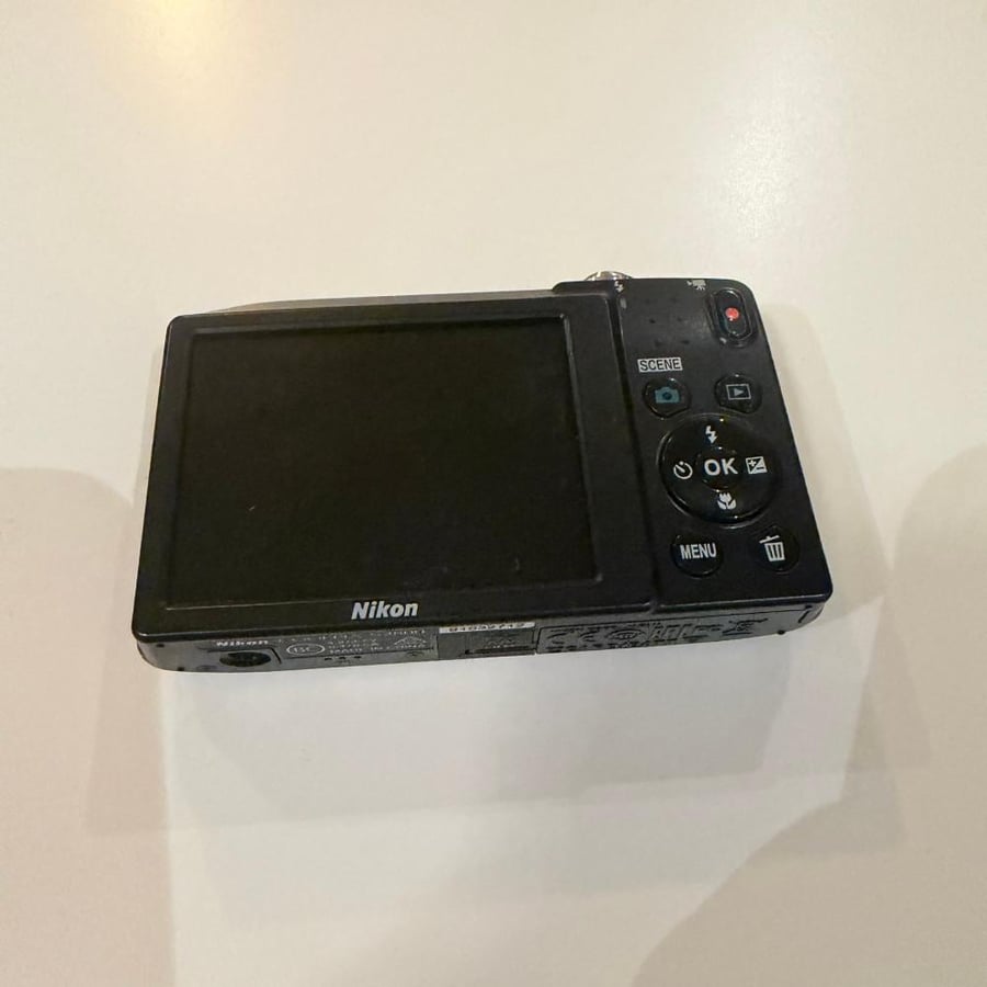 Nikon Coolpix S2800