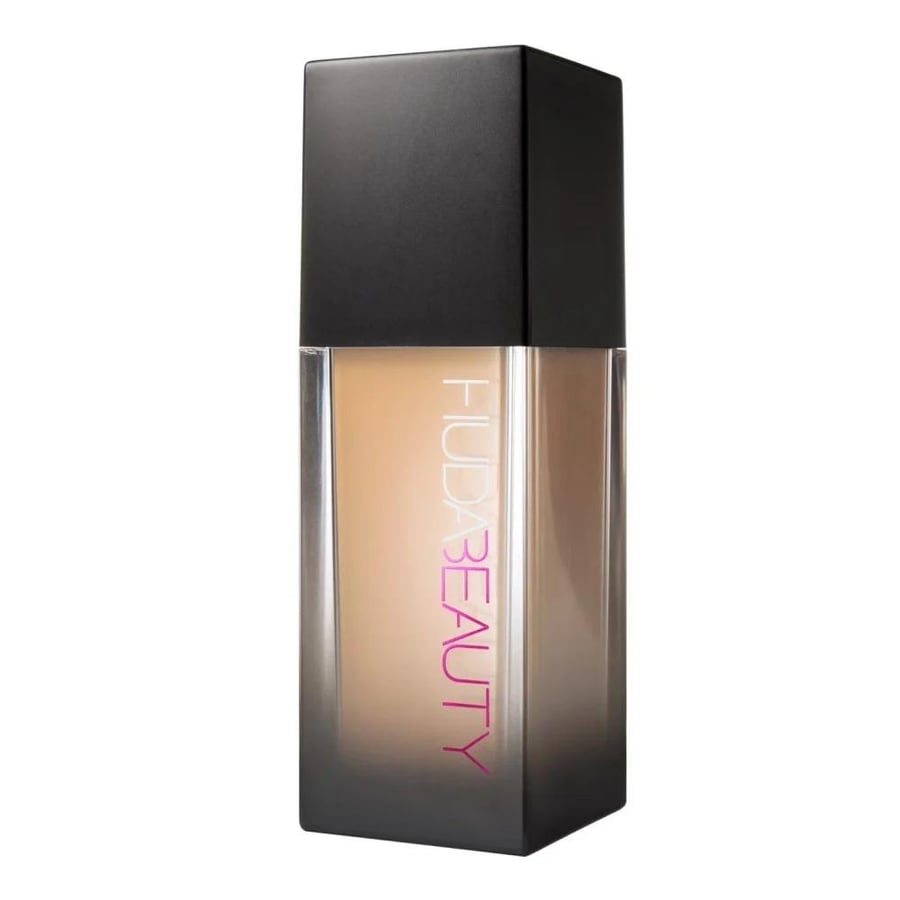 كريم أساس Huda Beauty