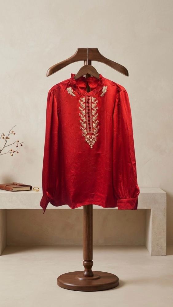 بلوزة : إشراقة الأوركيد" (Orchid Glow Blouse)