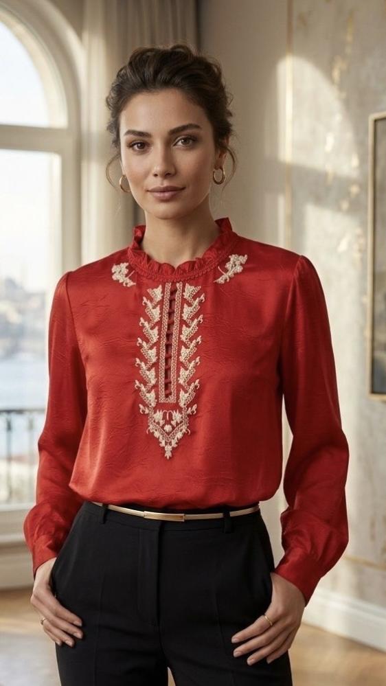 بلوزة : إشراقة الأوركيد" (Orchid Glow Blouse)