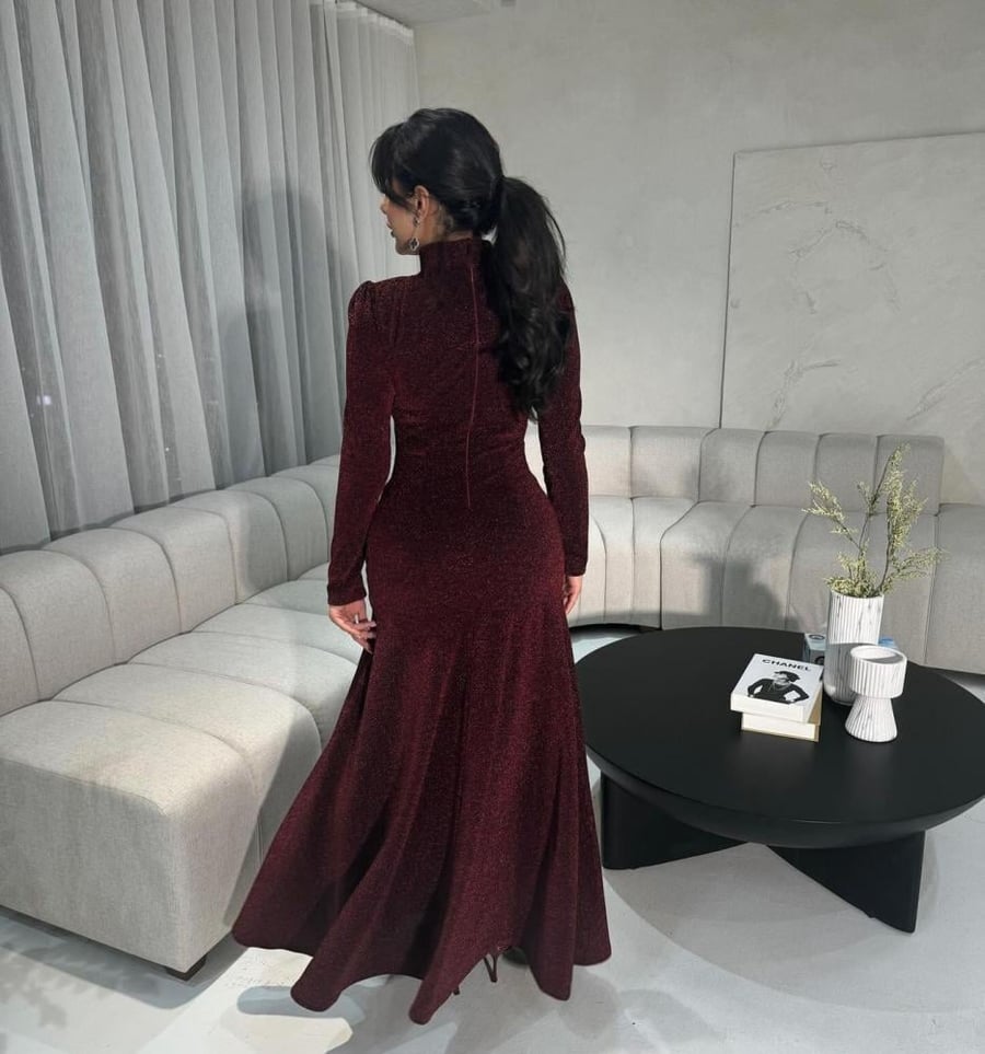 فستان مخمل عنابي لامع