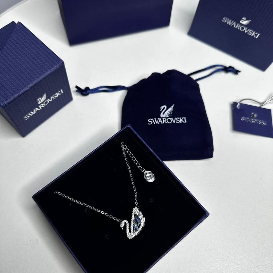 Swarovski bracelet chain with crystal swan – elegant silver design