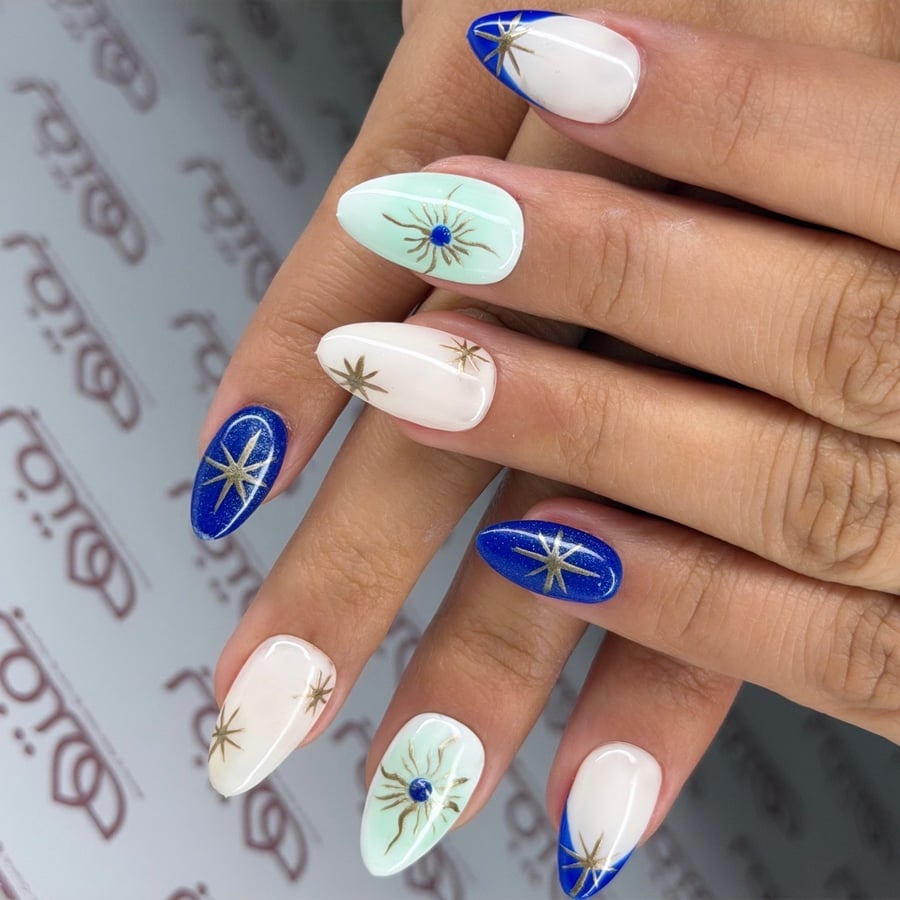 blue nails💙