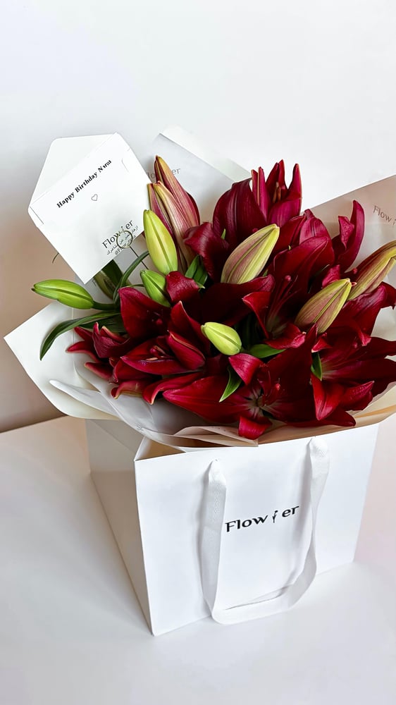 باقة ليليوم احمر | lily Bouquet