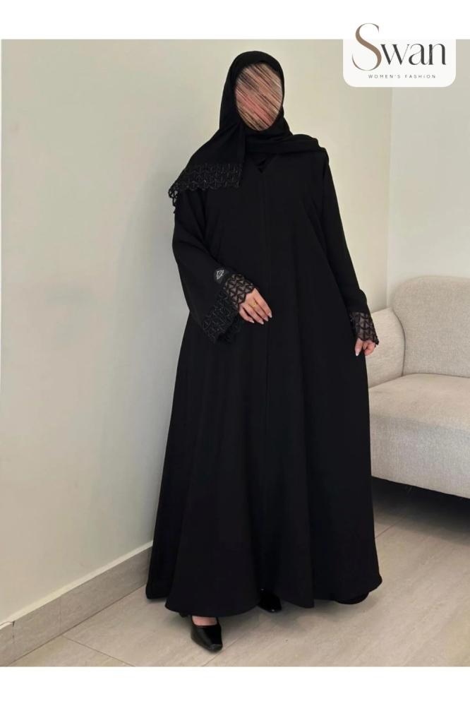 عباية لورين كريب بقصة نصف كلوش
