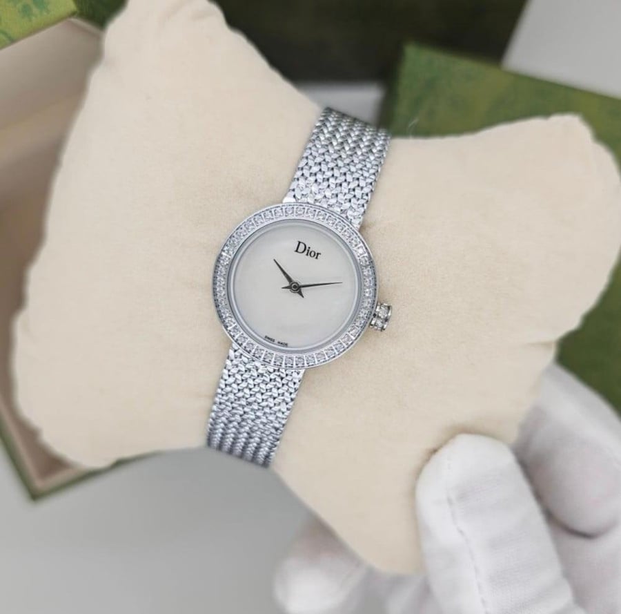 A watch that is not my dear mini
