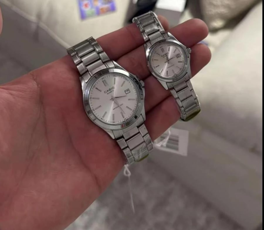 Casio circular silver watch