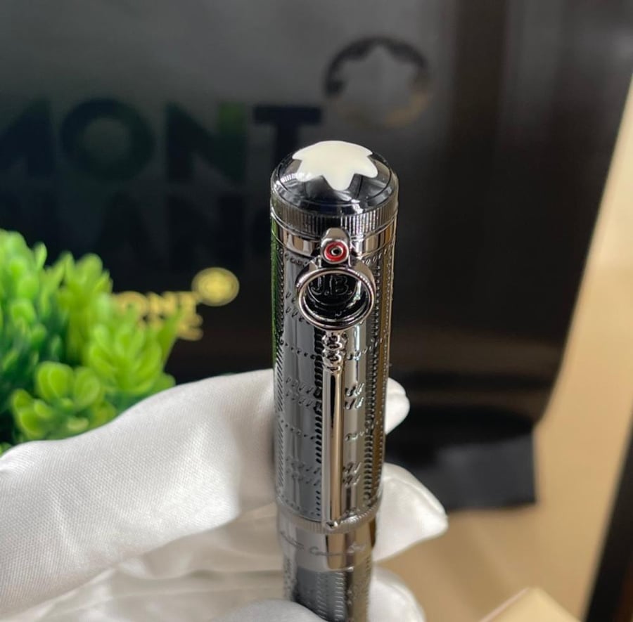 Montblanc Arthur Ferrara black pen