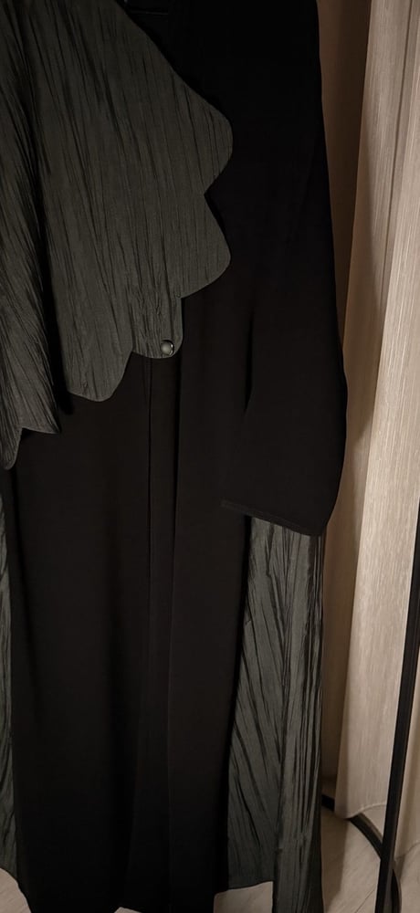 Aura abaya