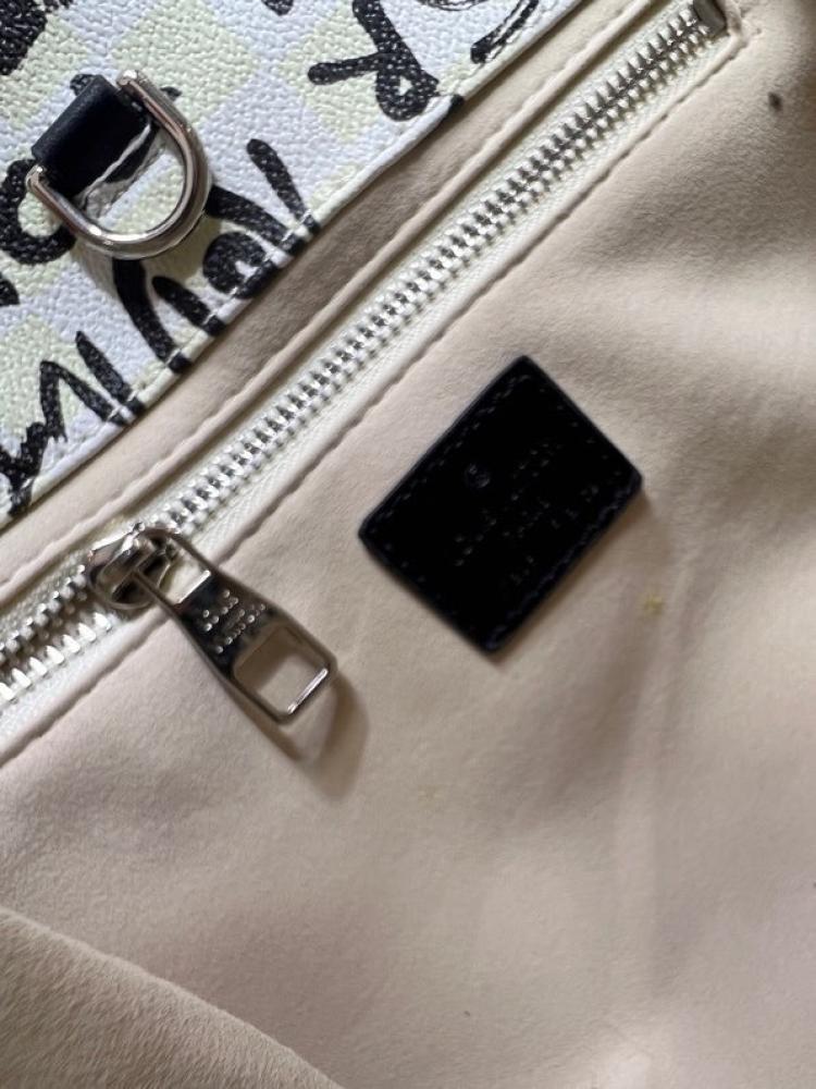 العنوان: شنطة يد Louis Vuitton Brown Monogram Tote Bag