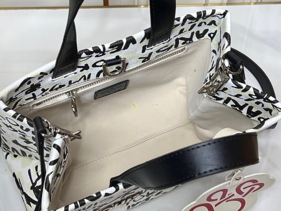 العنوان: شنطة يد Louis Vuitton Brown Monogram Tote Bag