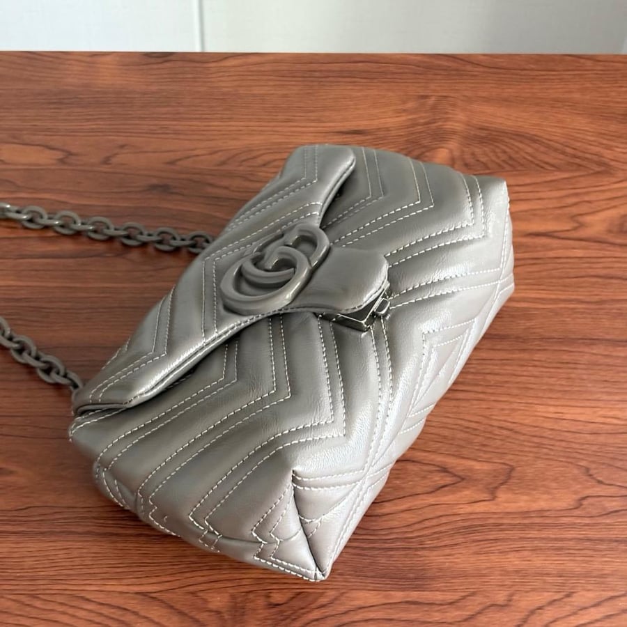 حقيبة كتف GG Marmont صغيرة - Gucci رمادي