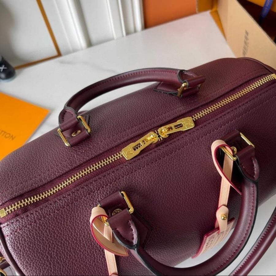 العنوان: شنطة يد Louis Vuitton Burgundy Boston Bag بحزام كتف