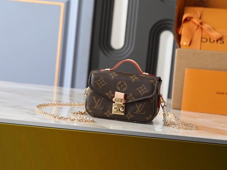 العنوان: شنطة ميني Louis Vuitton Brown Monogram بسلسلة ذهبية