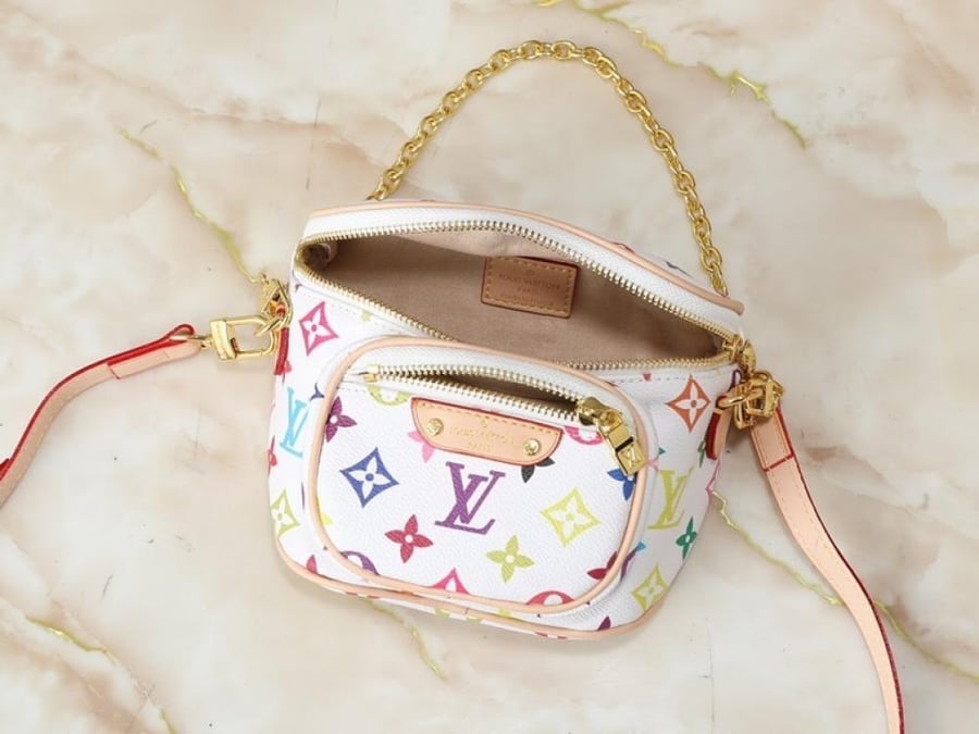 العنوان: شنطة كروس Louis Vuitton White Multi Color Monogram