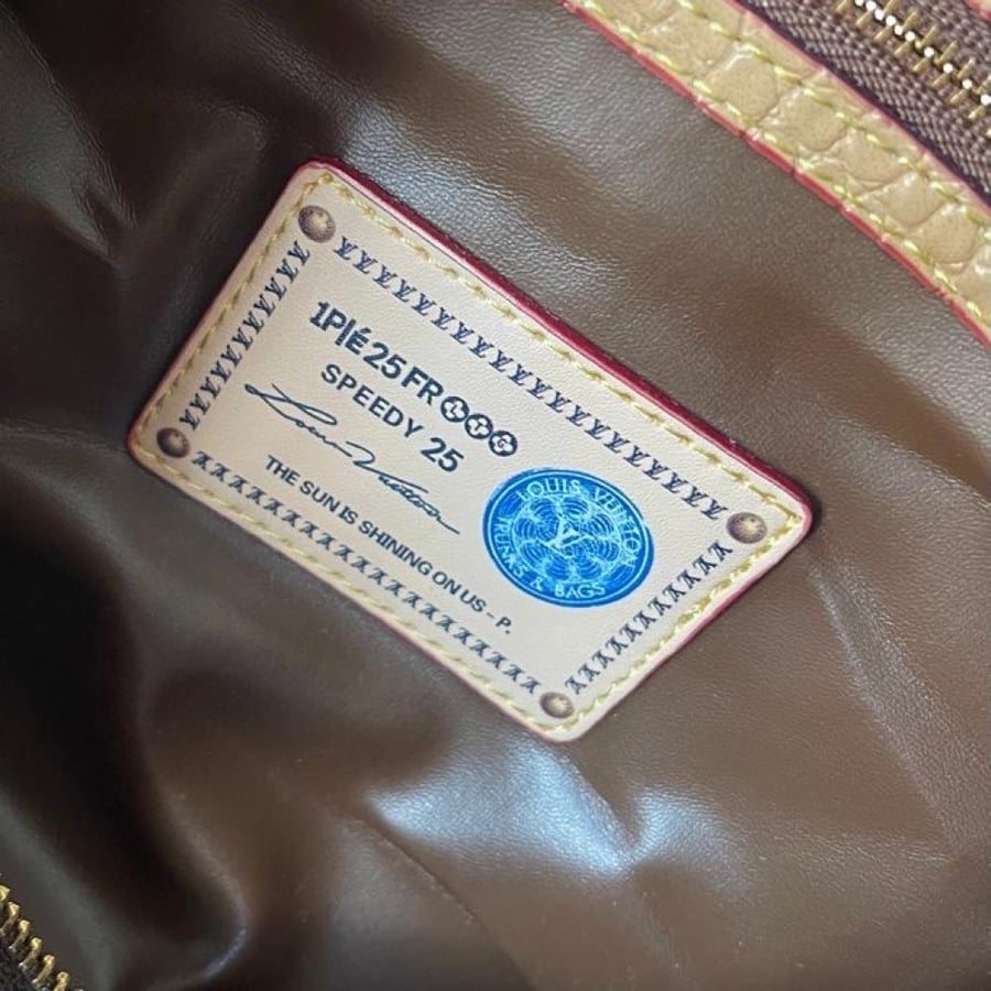 العنوان: شنطة يد Louis Vuitton Brown Monogram بنقشة Crocodile