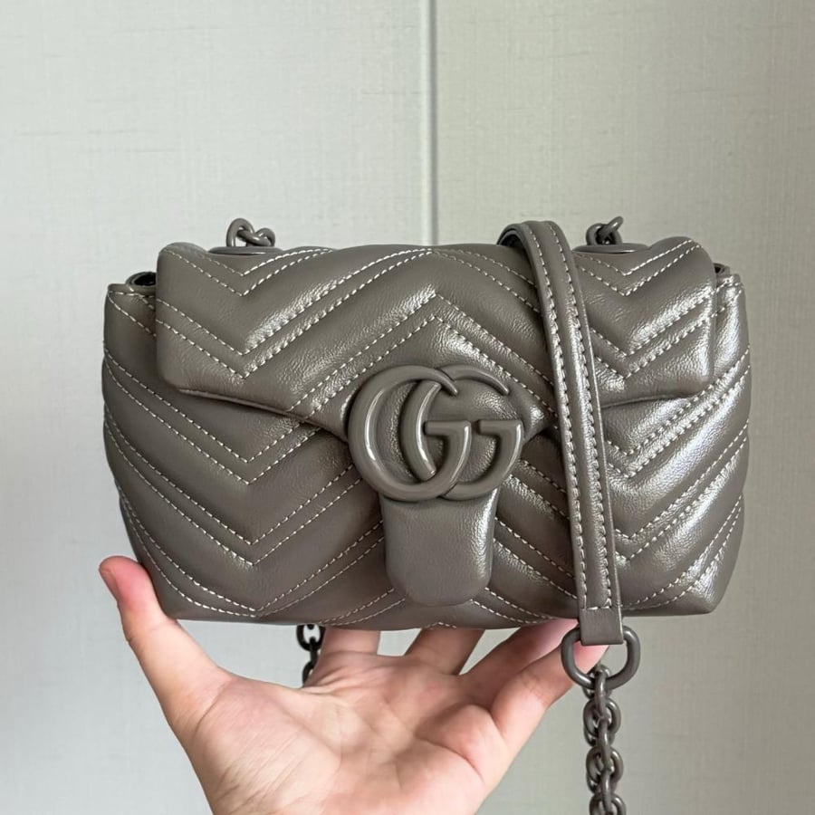 حقيبة كتف GG Marmont صغيرة - Gucci رمادي