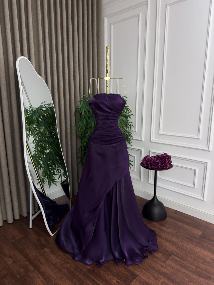 Elegant flared evening dress