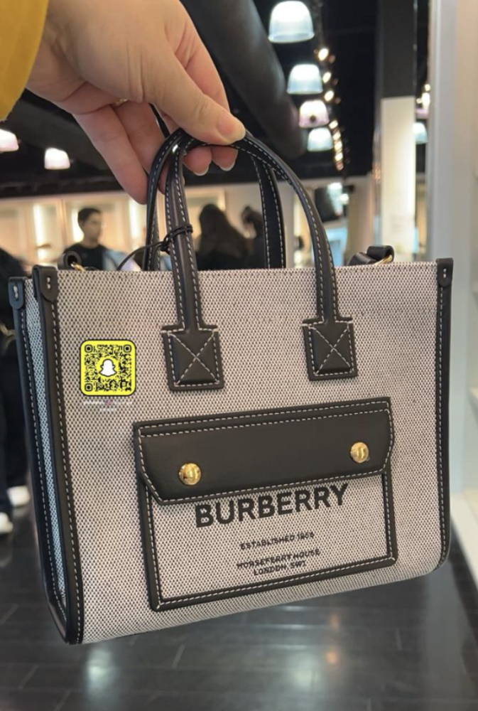 Burberry - Q