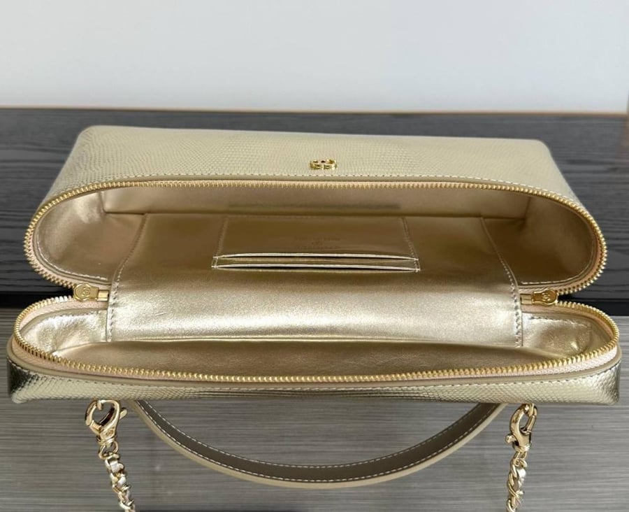 شنطه شانيل Chanel 26B Lizard-Embossed Long Lunchbox Bag / LP Lunchbox Bag