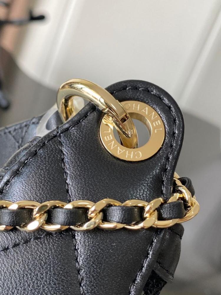 شنطه Chanel Half Moon Bag