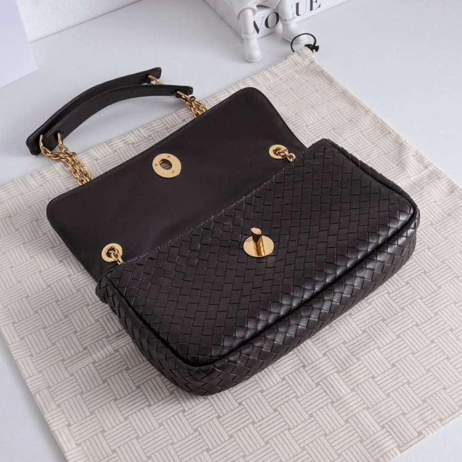 شنطه بوتيقا Bottega Veneta Madison Bag