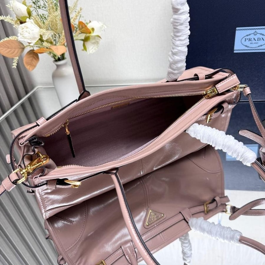 شنطه Prada Bonnie Medium Leather Handbag