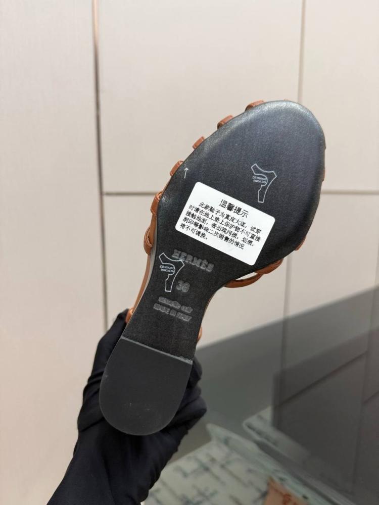 حذاء ايرميز Hermès Roman pig cage pig nose wedge sandals
