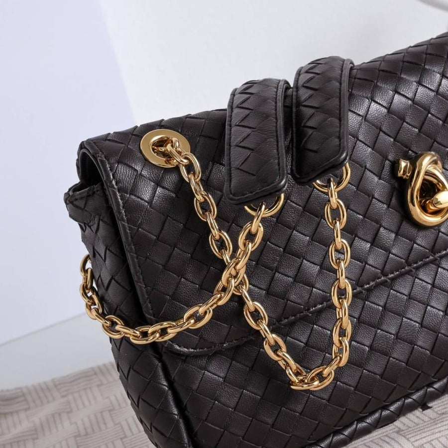 شنطه بوتيقا Bottega Veneta Madison Bag