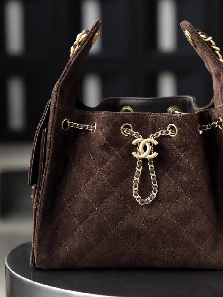 شنطه شانيل Chanel Suede Hobo Bag