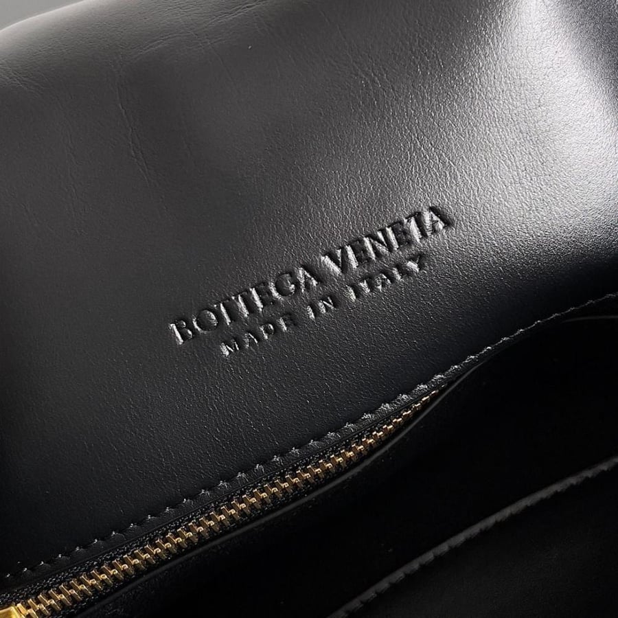 شنطه Bottega Veneta Liberta Mini Crossbody Bag