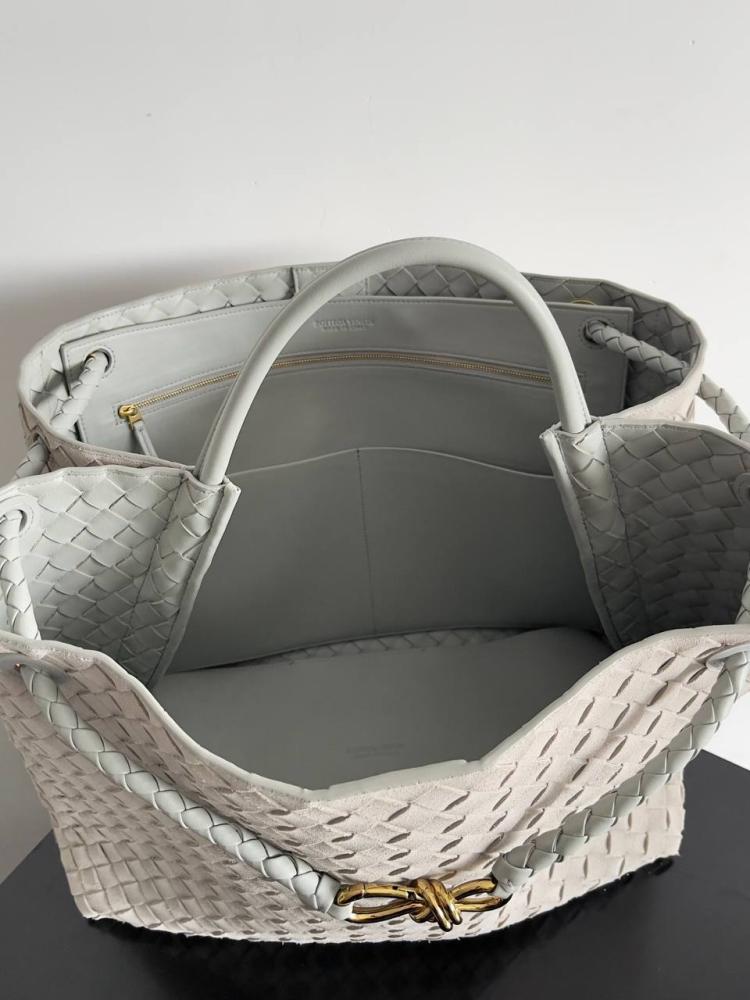 شنطه Bottega Veneta Large Andiamo Bag