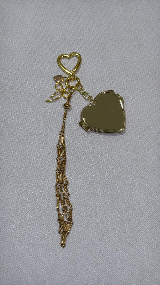 lipstick holder ( heart ) gold