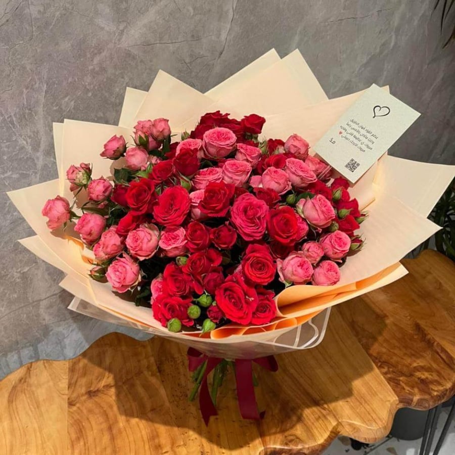 بوكيه بيبي روز أحمر وبنكي فاخر للمناسبات