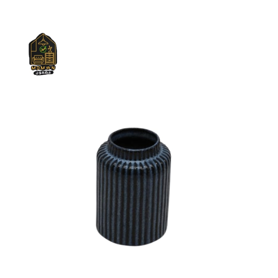 فازة خزفية مخططة بتصميم انيق