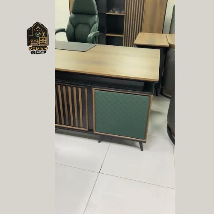 طقم مكتب مدير خشبي فخم بتصميم مودرن
