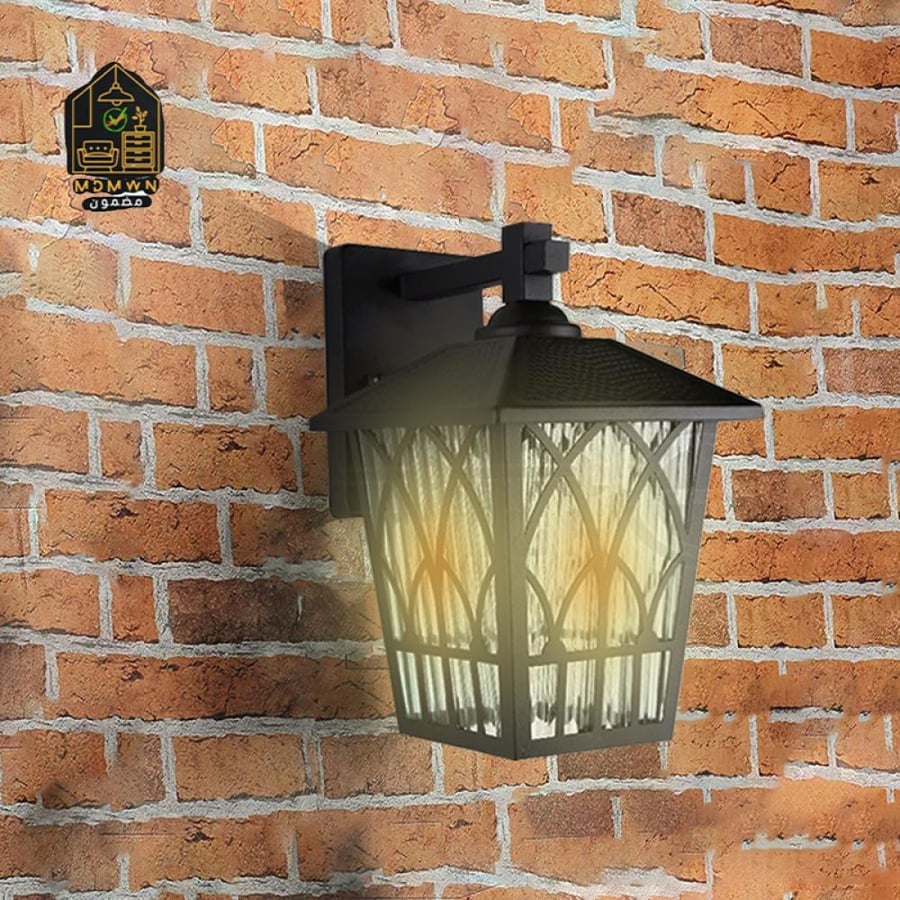 فانوس حائط أسود بتصميم عصري
